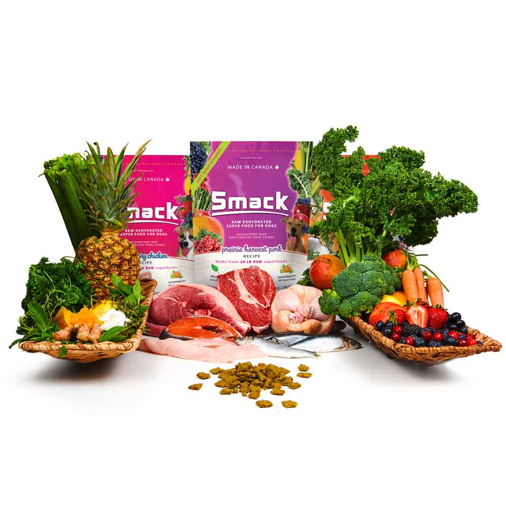 Smack Very Berry Chicken Raw Dehydrated Dog Food